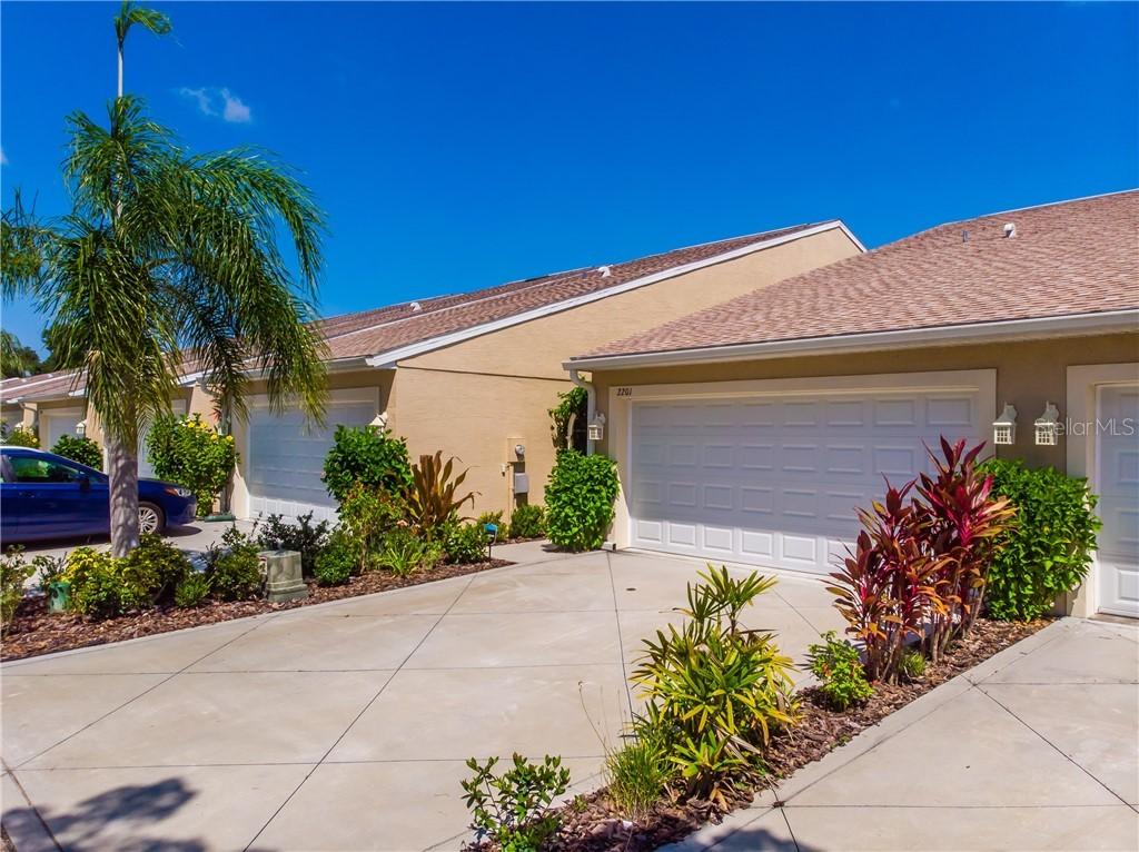 2201 Hawks Cove Cir., New Smyrna Beach, FL 32168