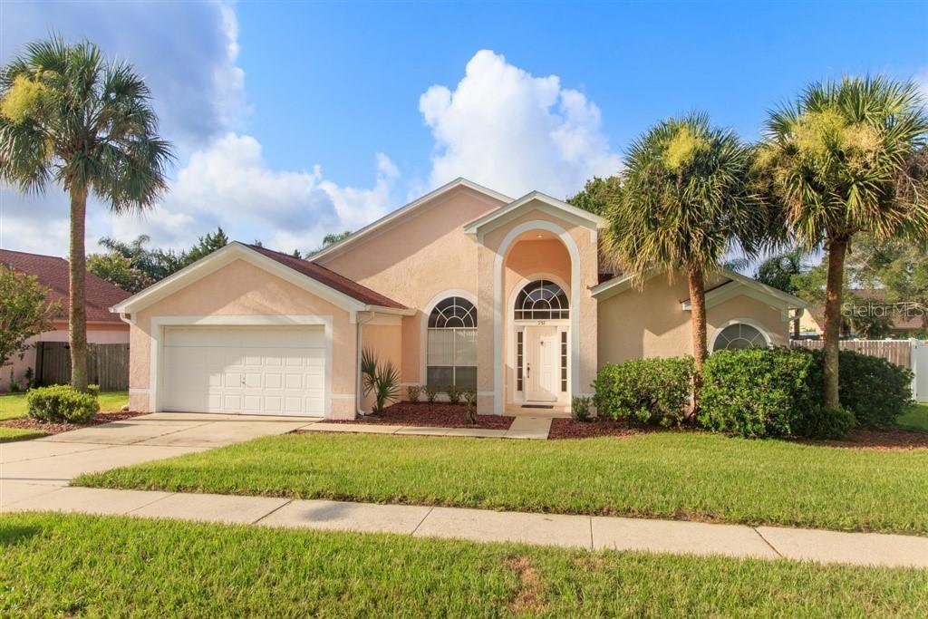 737 Lagoon Dr., Oviedo, FL 32765
