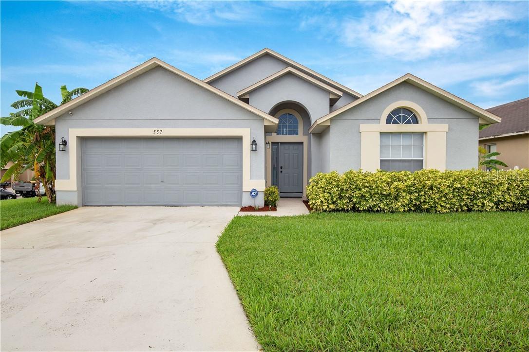 557 Cassia Dr., Davenport, FL 33897