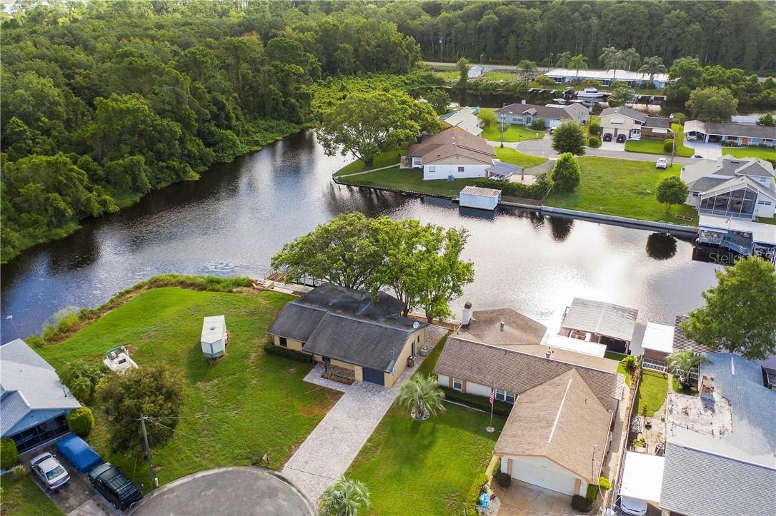 26650 Bimini Dr., Tavares, FL 32778