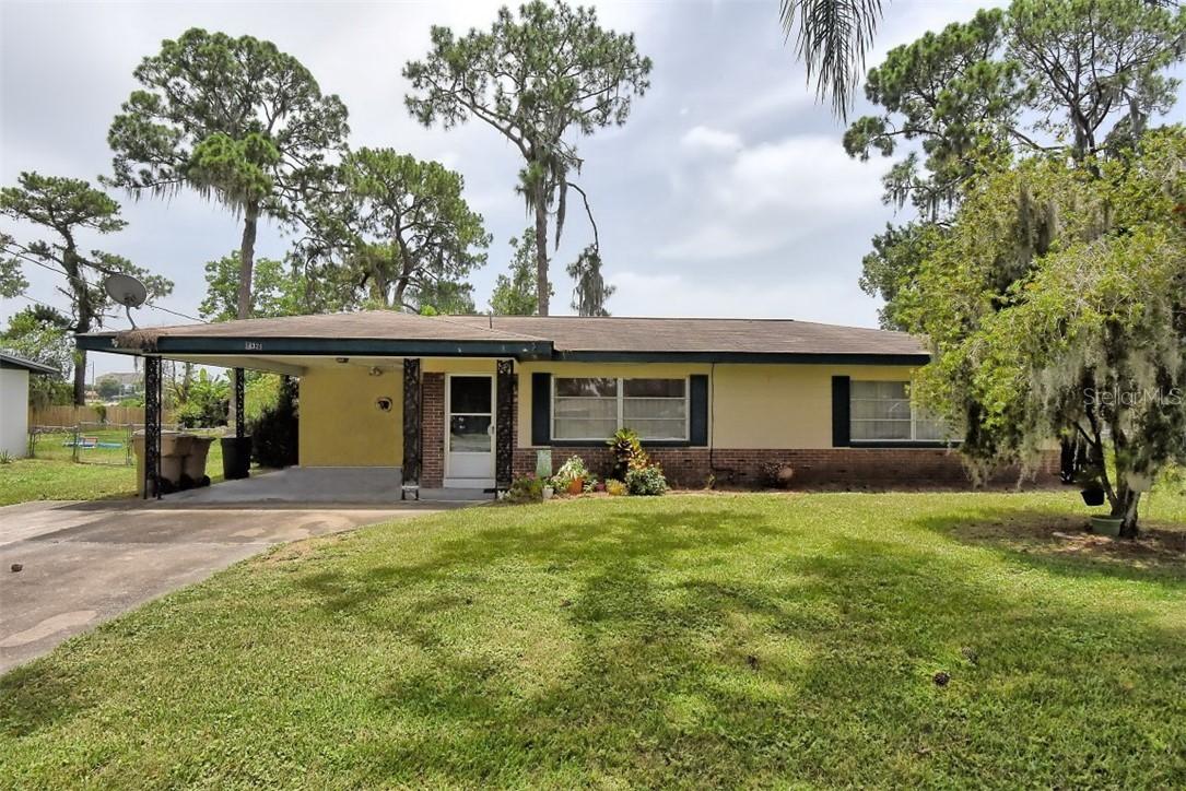 14328 Lake Junietta Dr., Tavares, FL 32778