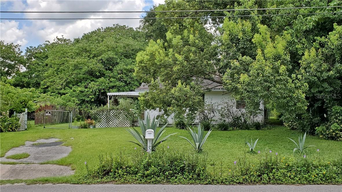 13 N Christiana Ave., Apopka, FL 32703