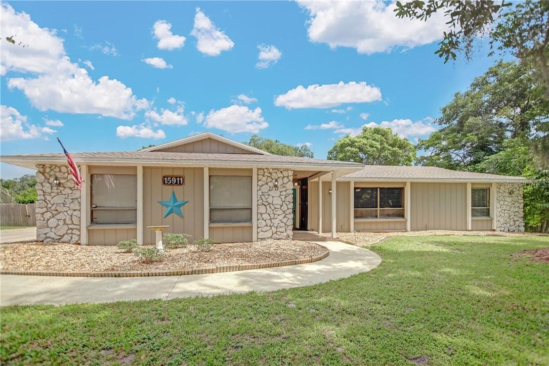 15911 J And J Dr., Tavares, FL 32778
