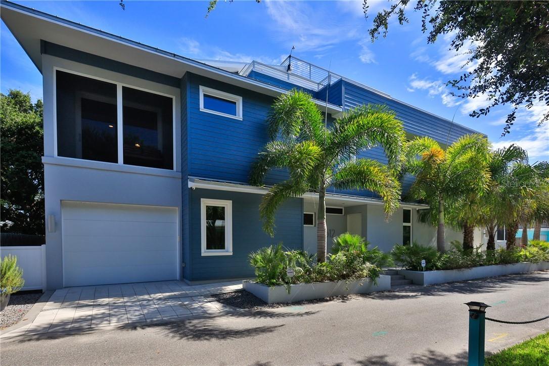 312 Esther St., New Smyrna Beach, FL 32169