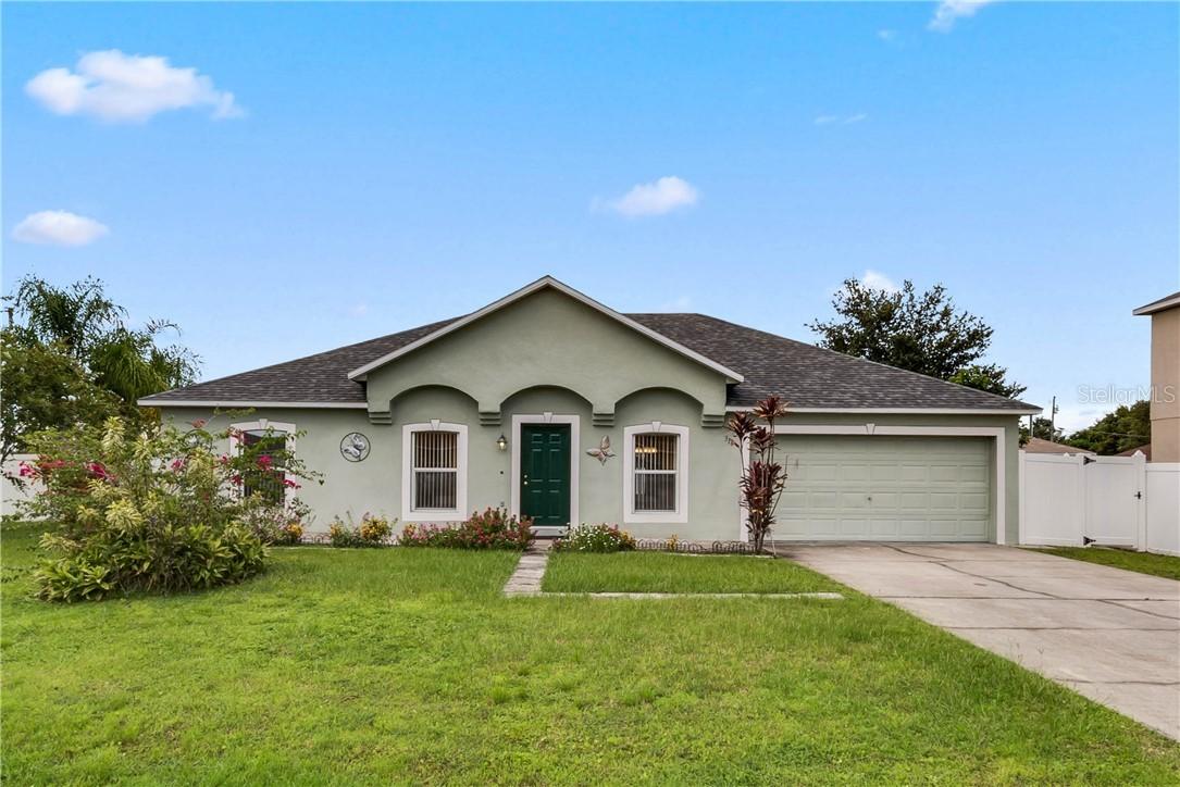318 Baccarat Ct., Kissimmee, FL 34759
