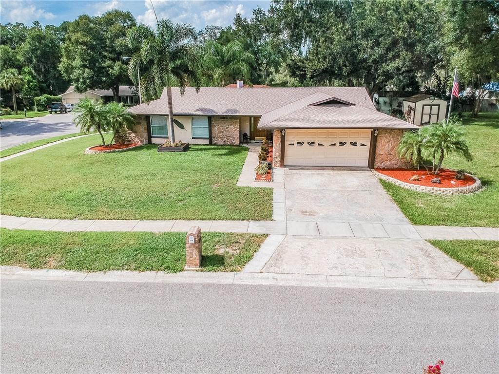 608 E Lakeshore Dr., Ocoee, FL 34761