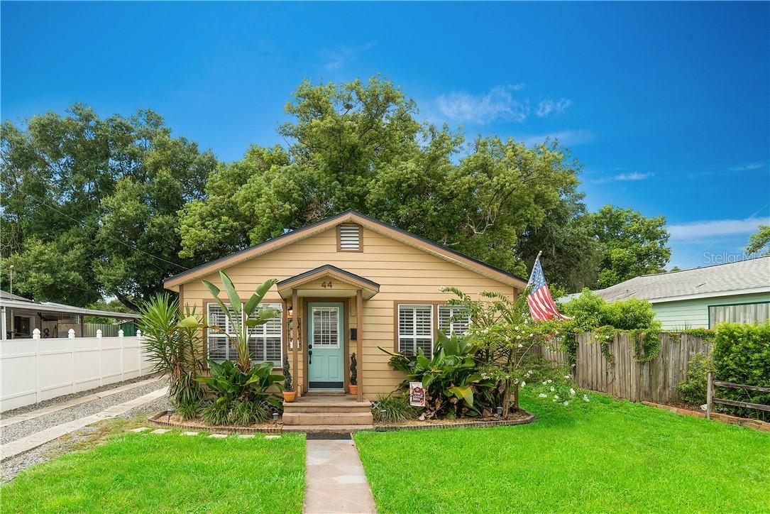 44 W Magnolia St., Apopka, FL 32703
