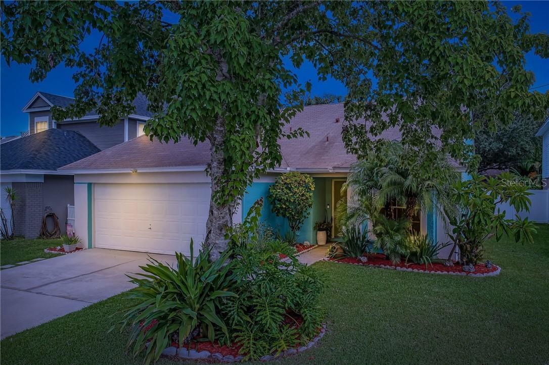 1024 Kelsey Ave., Oviedo, FL 32765