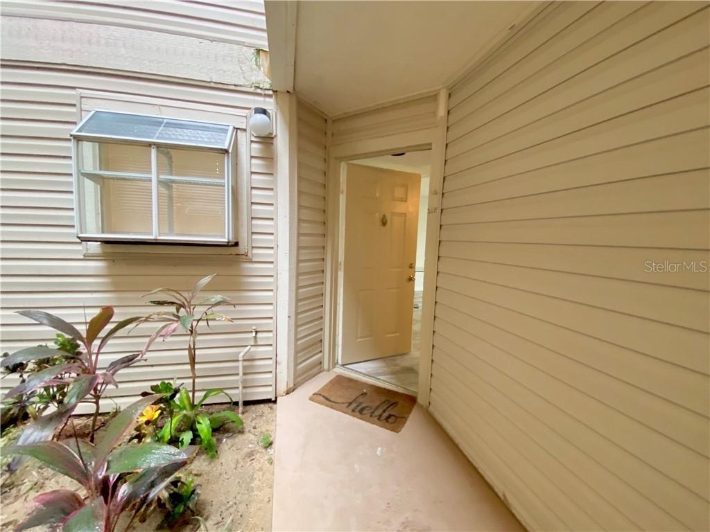 1964 Lake Atriums Cir. #168, Orlando, FL 32839