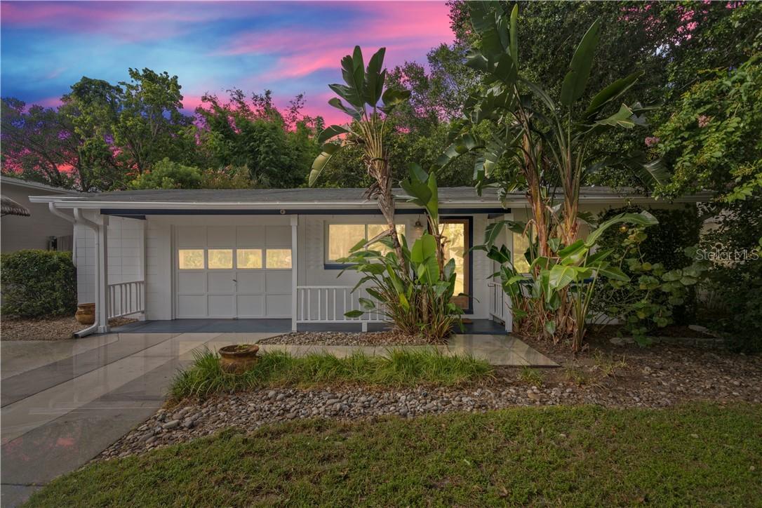 254 E Crystal Lake St., Orlando, FL 32806