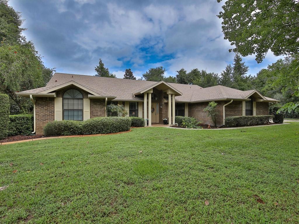 434 E Viscaya Cir., Deltona, FL 32738