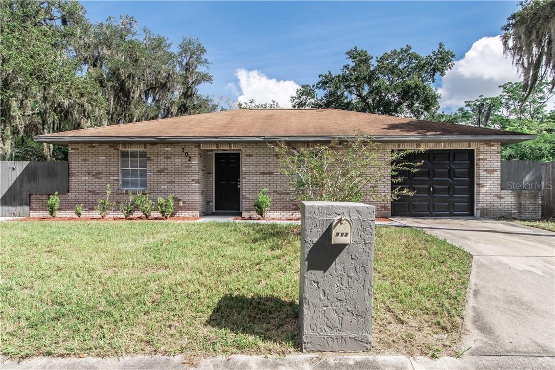 702 Dolly Ben Ct., Winter Haven, FL 33880