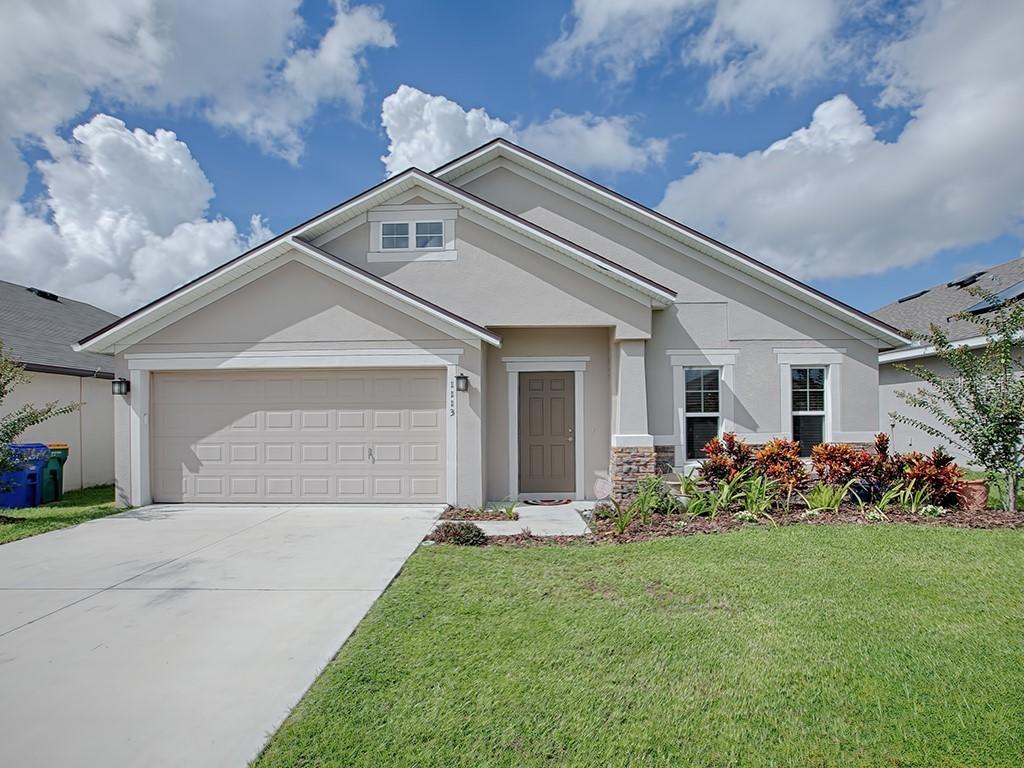 1113 Kellogg Dr., Tavares, FL 32778