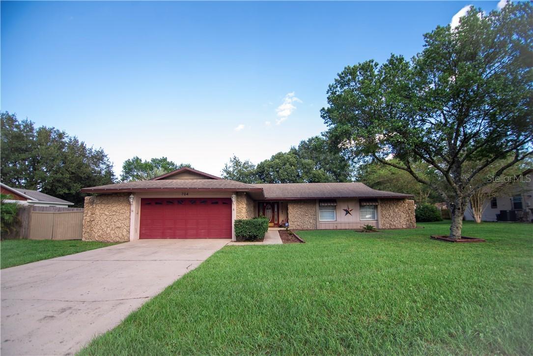 704 Vandergrift Dr., Ocoee, FL 34761