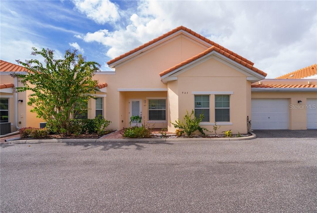 943 David Walker Dr. #A-5, Tavares, FL 32778