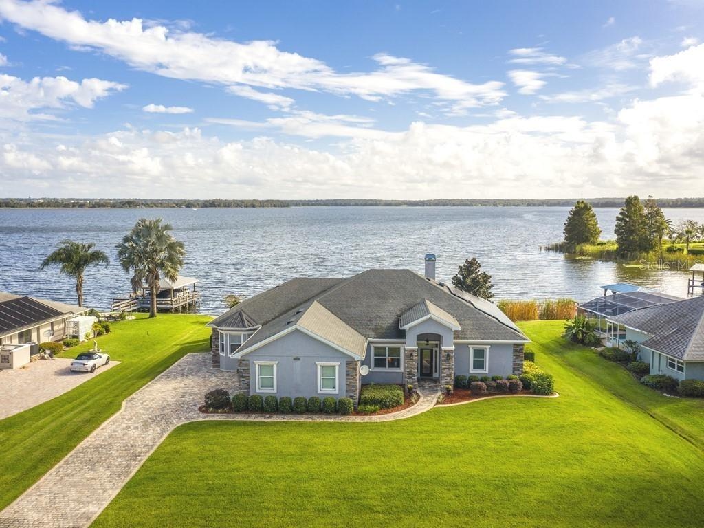 29008 Beauclaire Dr., Tavares, FL 32778