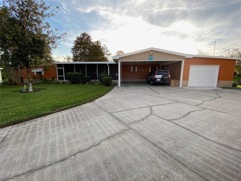 865 Hilltop Rd., Tavares, FL 32778