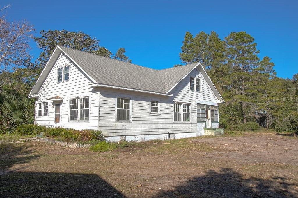 24750 Adair Ave, Sorrento, FL 32776
