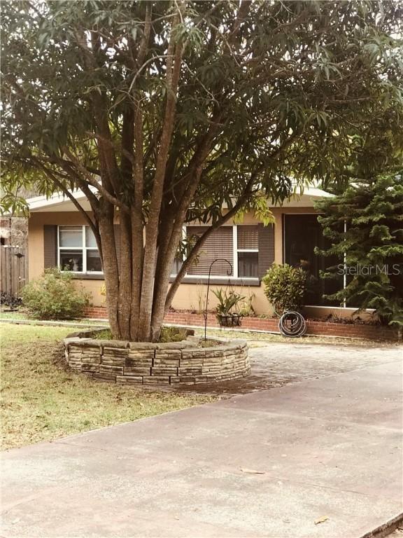 1125 Seminole St., Clermont, FL 34711