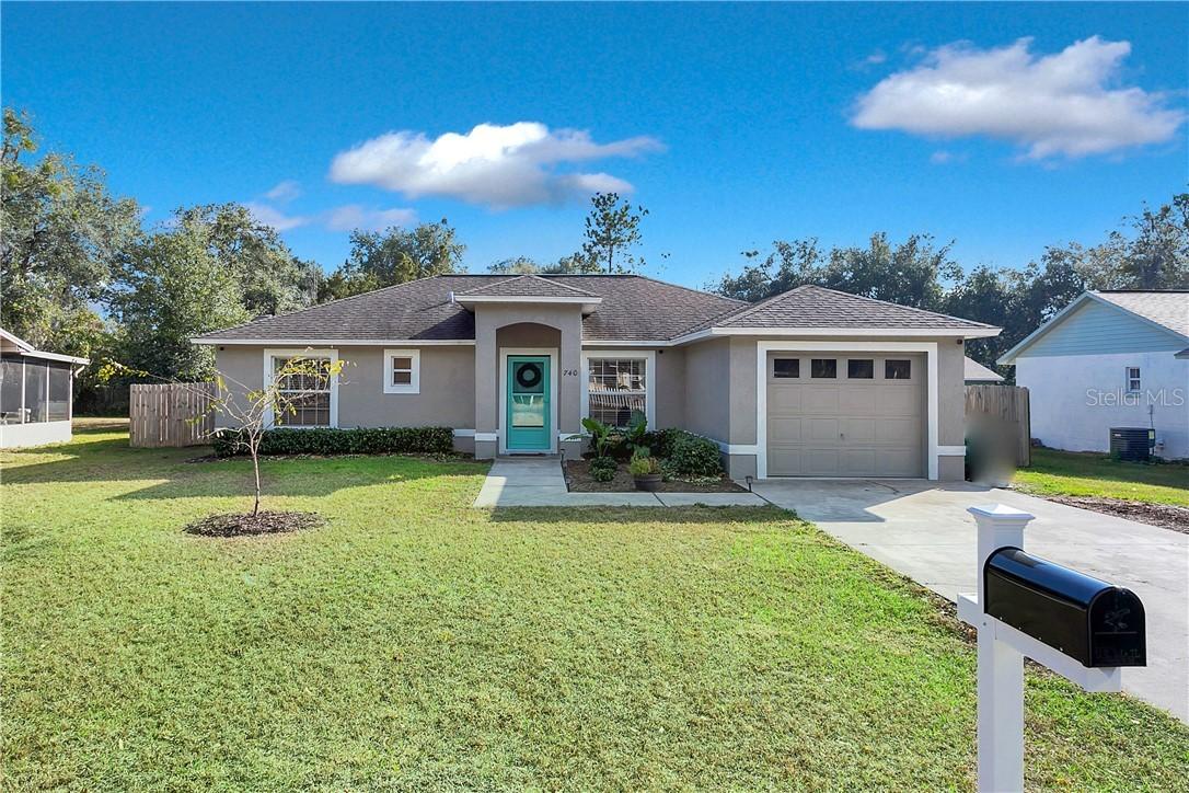740 E 11th Ave., Mount Dora, FL 32757