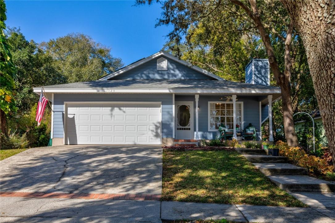 1125 Lake Elsie Dr., Tavares, FL 32778