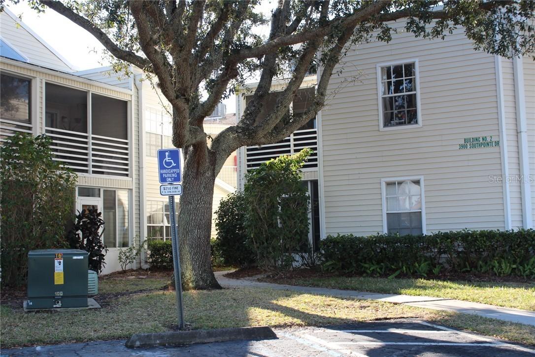 3900 Southpointe Dr. #127, Orlando, FL 32822