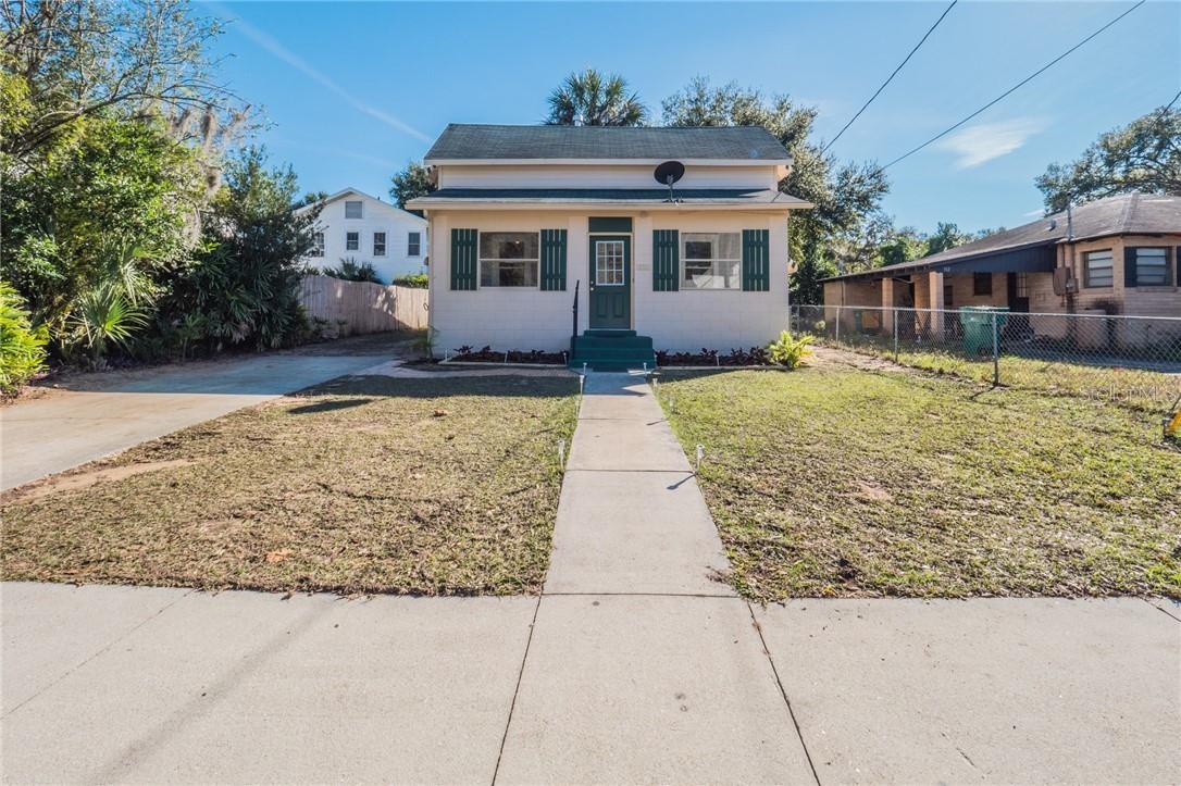 322 Palm Ave, Eustis, FL 32726