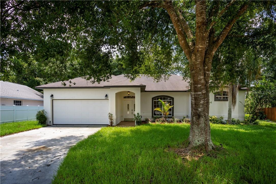 235 Quiet Oak Ct., Davenport, FL 33896