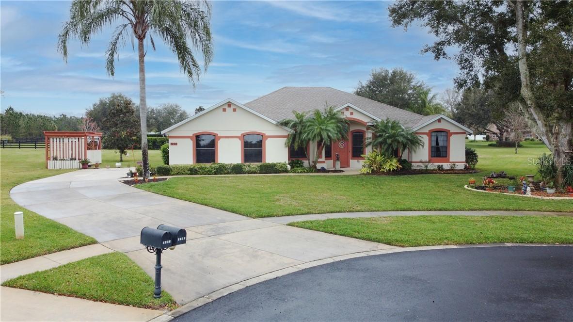 7702 Angelina View Ct., Mount Dora, FL 32757