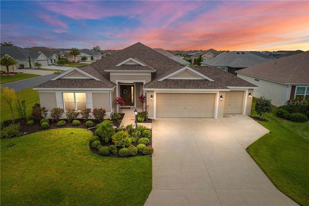 476 Umbrella Loop, The Villages, FL 32163