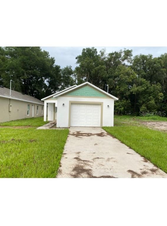 607 Kensington St., Eustis, FL 32726