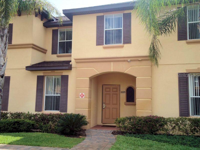 2225 Calabria Ave., Davenport, FL 33897