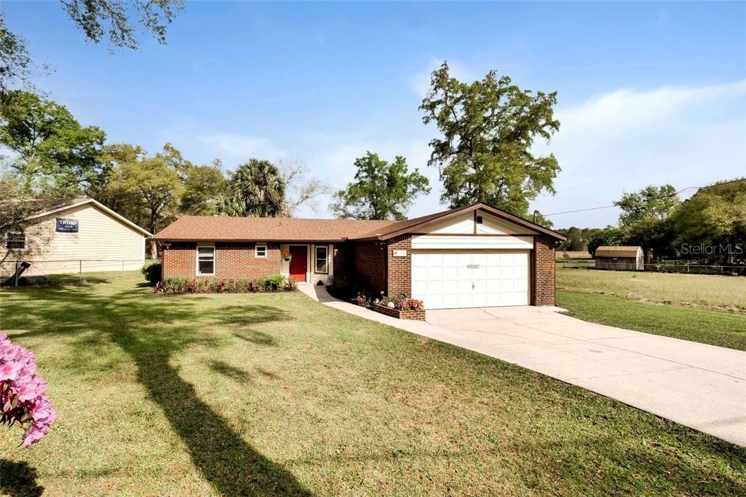 25237 Glen Eagles St., Sorrento, FL 32776