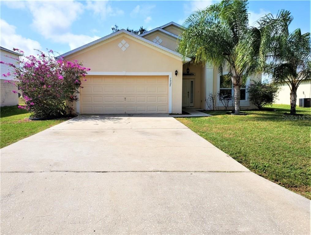 1925 Michigan Ct., Poinciana, FL 34759