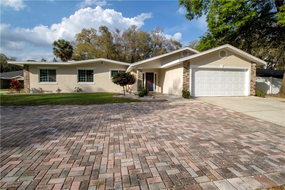 372 Pine Tree Rd., Lake Mary, FL 32746