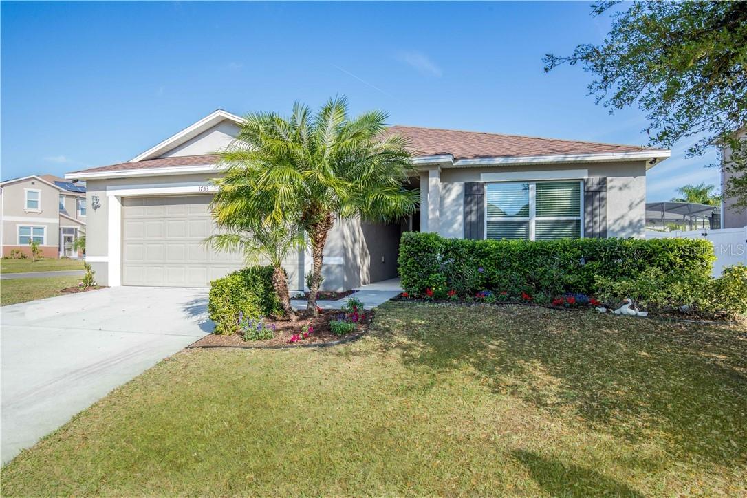 1753 Dunedin Dr., Tavares, FL 32778