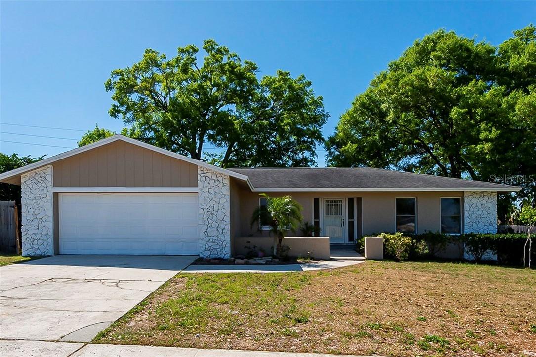 616 Hattaway Dr., Altamonte Springs, FL 32701