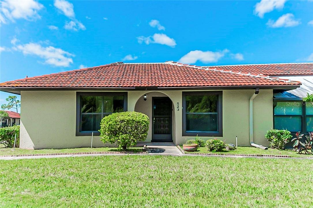 523 Hunter Cir., Kissimmee, FL 34758
