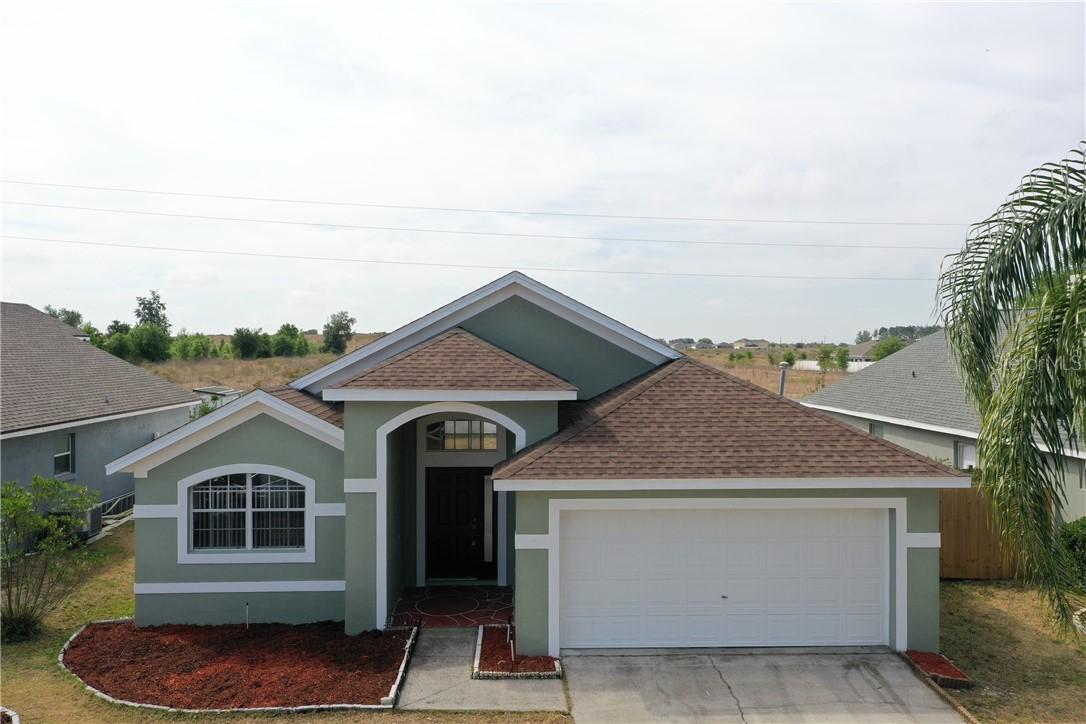 712 Lady Diana Dr., Davenport, FL 33837