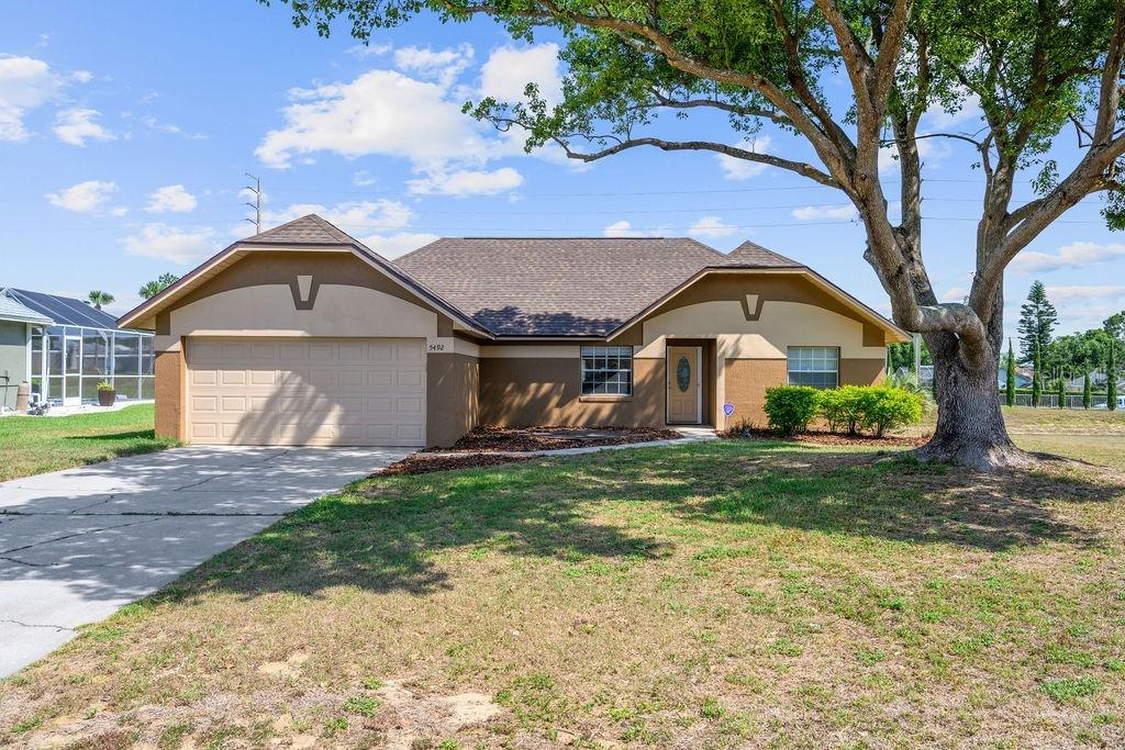 5492 Loma Vista Dr., Davenport, FL 33896