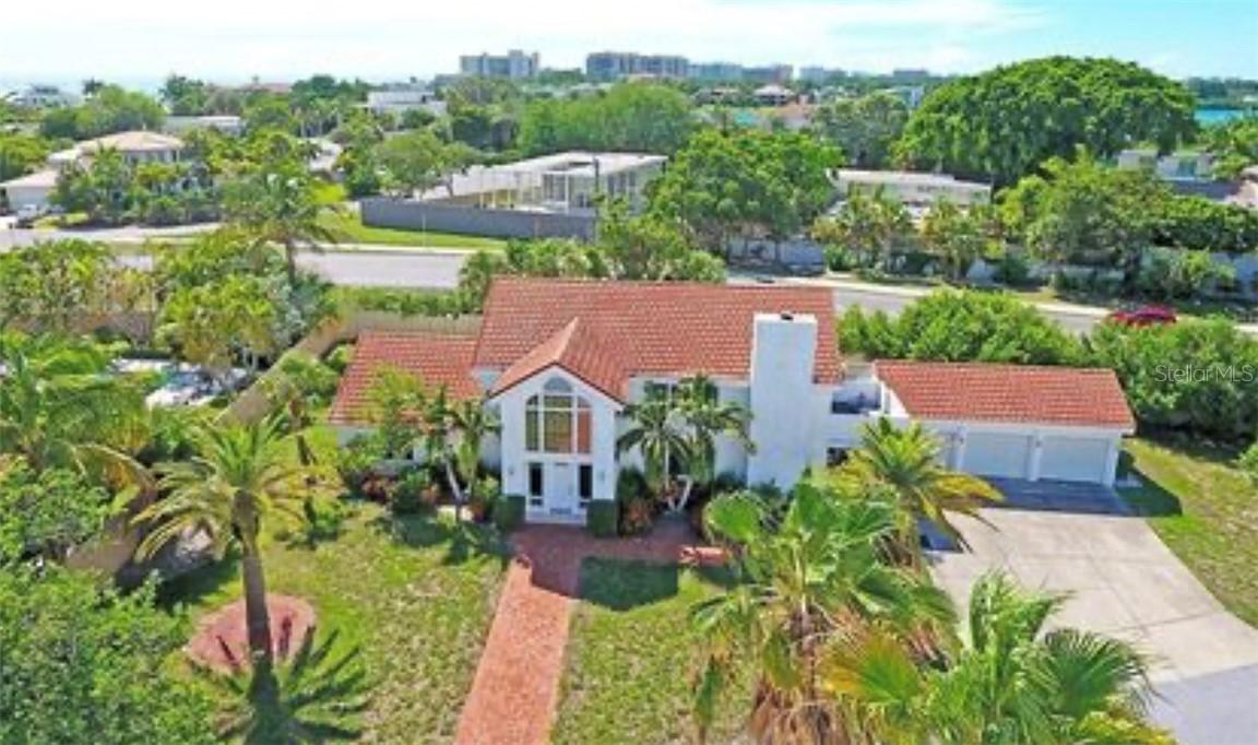 451 Bowdoin Cir., Sarasota, FL 34236