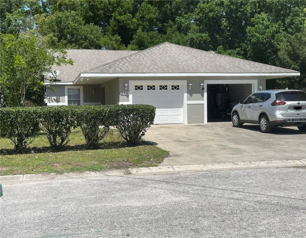 2305 Hollywood Ave., Eustis, FL 32726