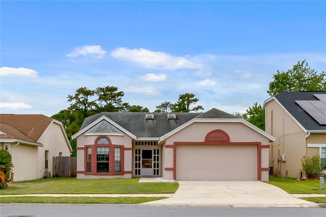 1090 Mckinnon Ave., Oviedo, FL 32765