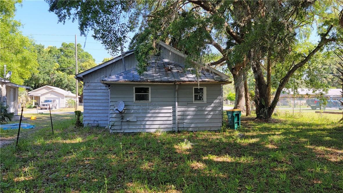 2120 Bates Ave., Eustis, FL 32726