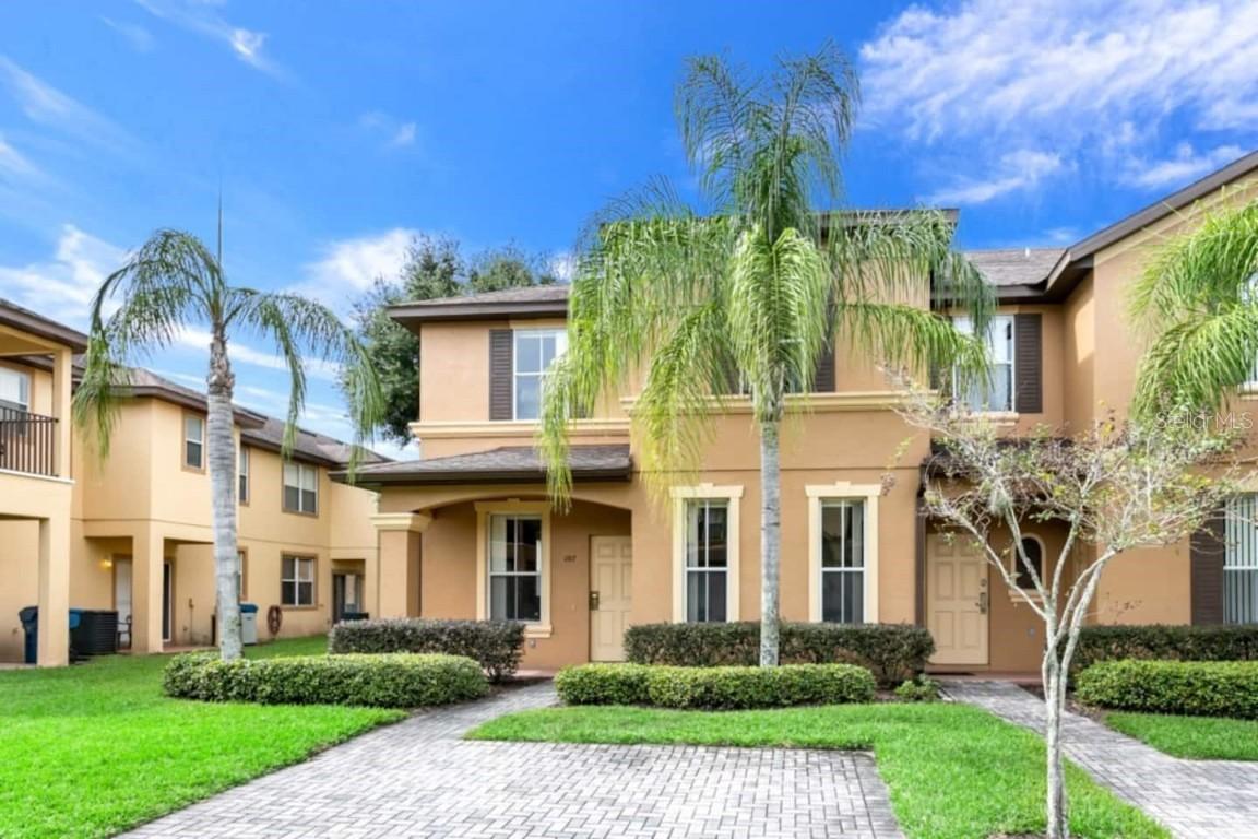 107 Miramar Ave., Davenport, FL 33897