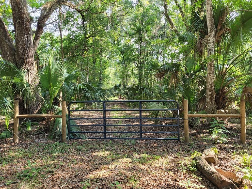 8220 S Kimberly Cir., Floral City, FL 34436