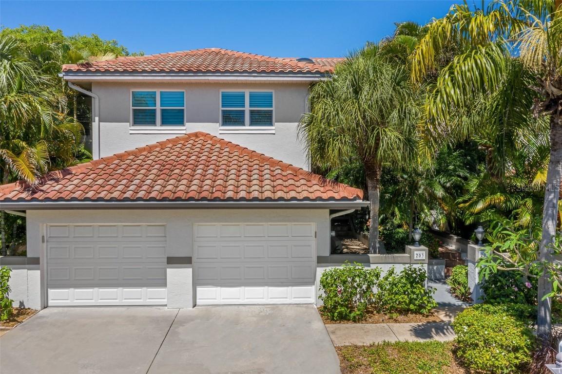 903 Pinellas Bayway #203, St Petersburg, FL 33715