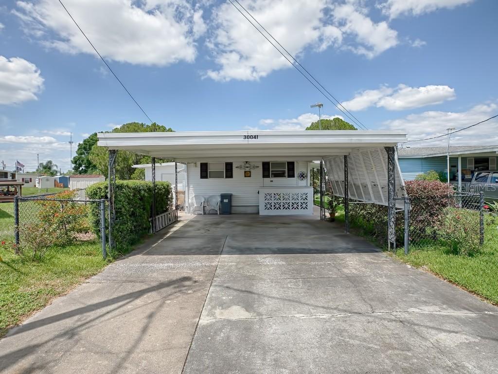 30041 Wausaukee Dr., Tavares, FL 32778