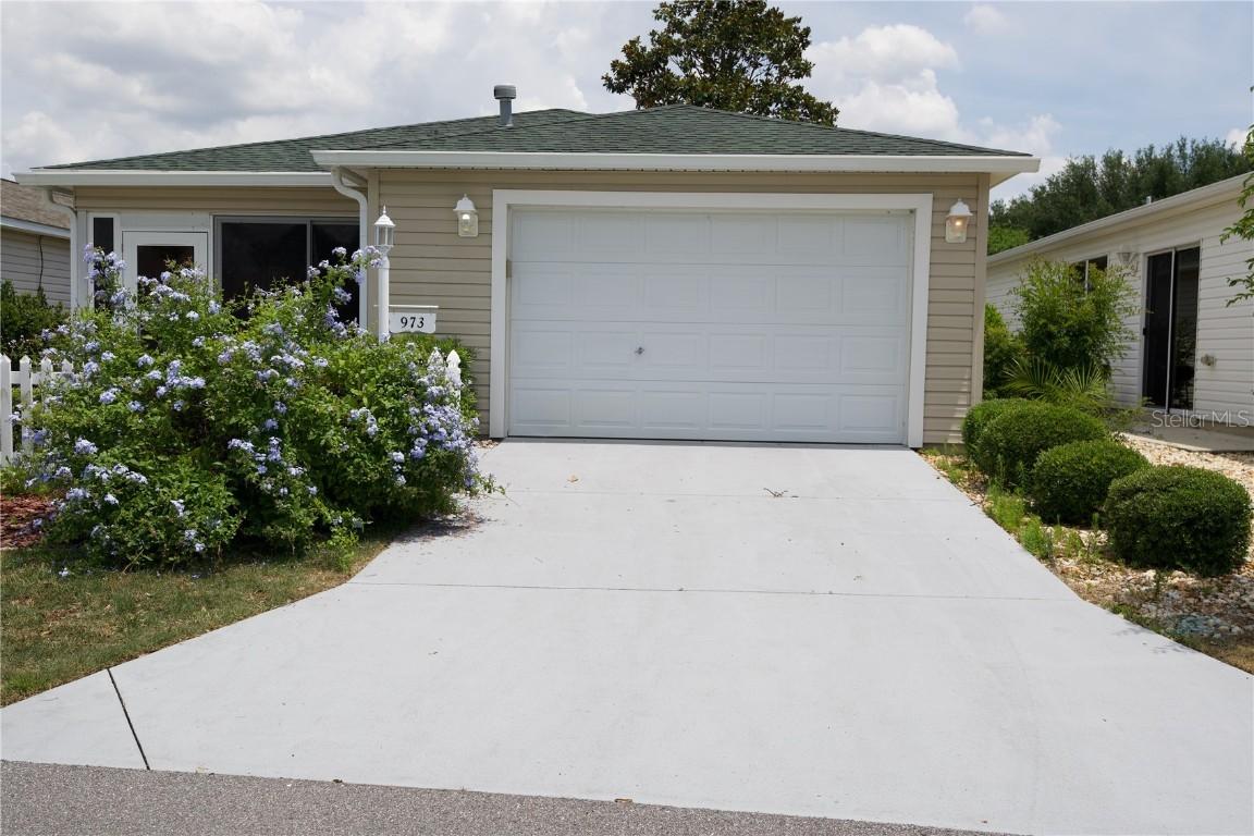 973 York Ter., The Villages, FL 32162