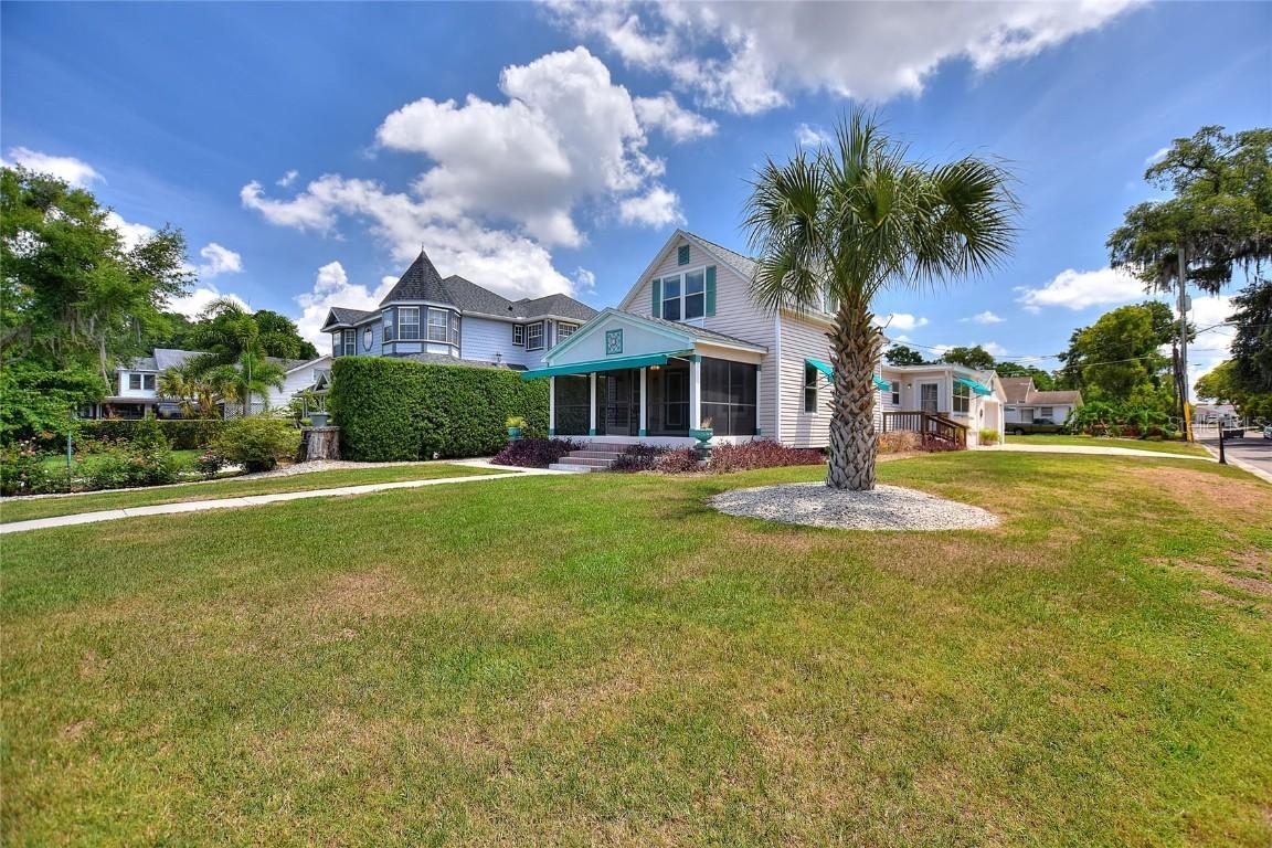 2737 Lake Holden Ter., Orlando, FL 32806
